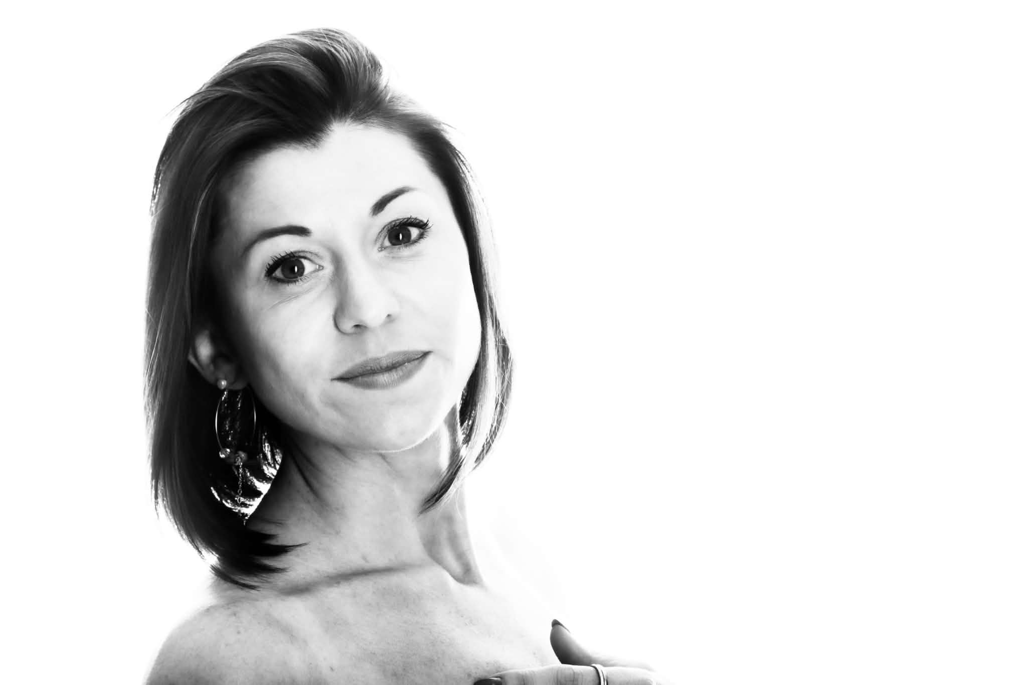 Portrait en noir et blanc de Julie Dupont